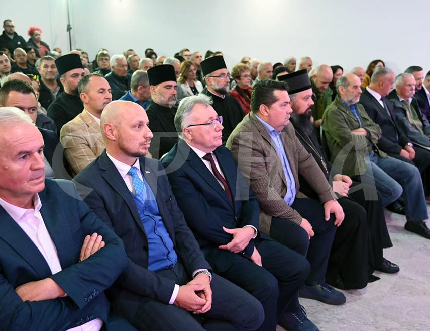 СРБАЦ, 1. ОКТОБРА /СРНА/ - Предсједник Народне скупштине Републике Српске Ненад Стевандић истакао је да ће вјера и јединство водити Републику Српску до нових побједа.