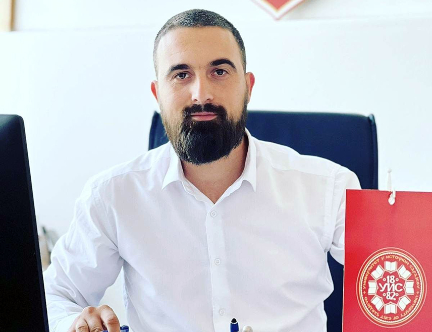 ISTOČNO SARAJEVO, OCTOBER 2 /SRNA/ – The chauvinistic messages sent to Serbs and the Serbian Orthodox Church /SOC/ are yet another nail in the coffin of BiH, a state that is increasingly losing its meaning, sociologist Vladimir Vasić told SRNA, stressing that such outbursts must not be tolerated or protected.