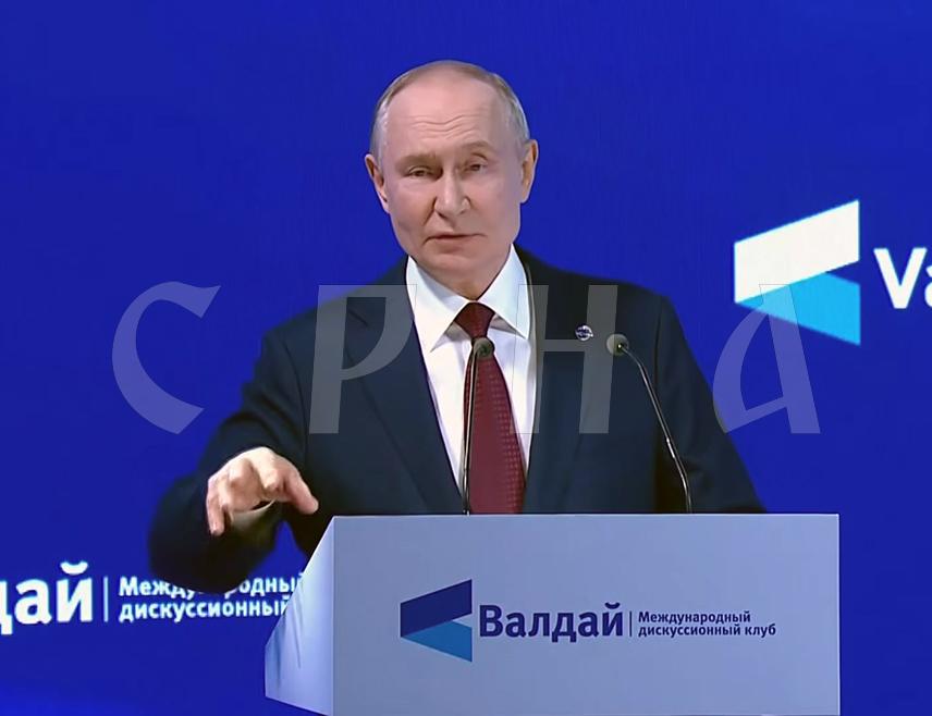 СОЧИ, 2.ОКТОБРА /СРНА/ - Руски предсједник Владимир Путин рекао је да све земље НАТО-а воде рат против Русије.