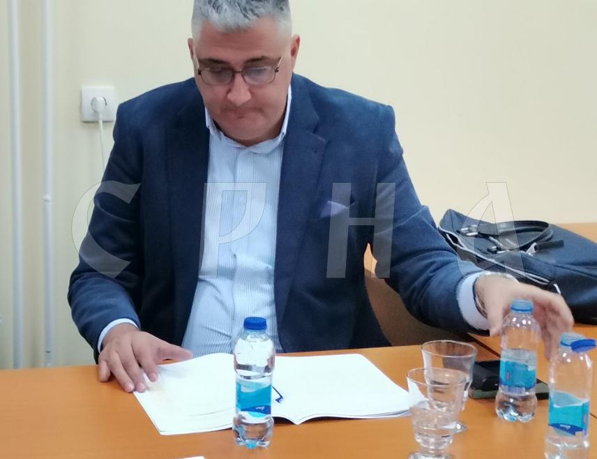 ДОБОЈ, 3. ОКТОБРА /СРНА/ - Дрински насип код Бијељине још није завршен јер на том плану нема сарадње са Градском управом, изјавио је в. д. директора "Вода Српске" Мирослав Миловановић.