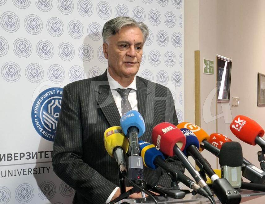 BANJA LUKA, OCTOBER 3 /SRNA/ - The Minister of Scientific and Technological Development and Higher Education, Siniša Karan, said that knowledge and youth are Republika Srpska's greatest resources, and that the government and institutions will continue working on strategically improving students’ standards and raising the quality of higher education.