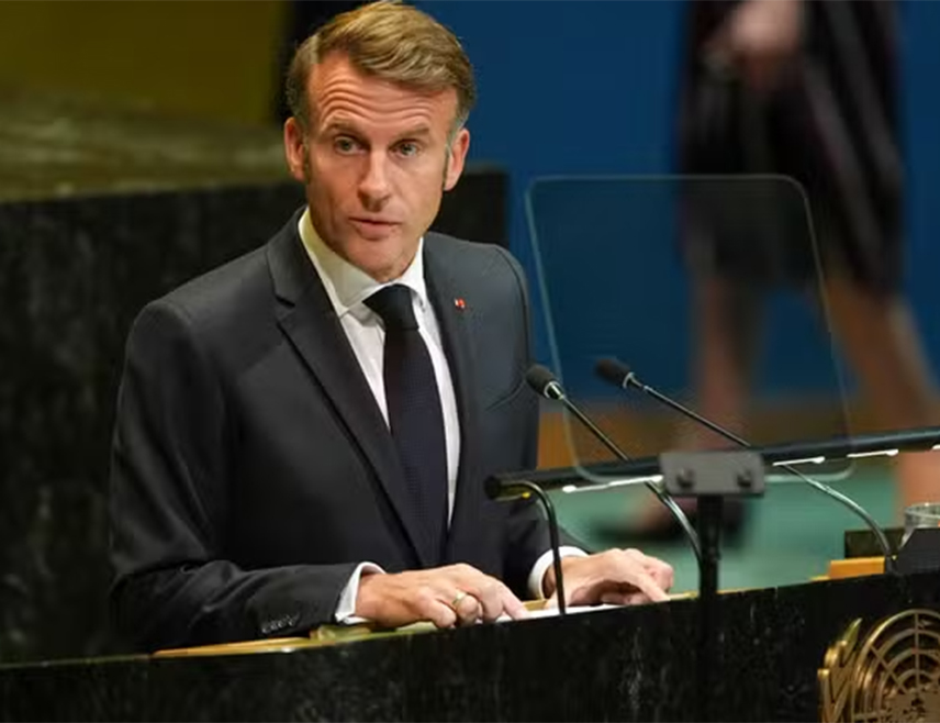 ПАРИЗ, 5. ОКТОБРА /СРНА/ - Француски предсједник Емануел Макрон затражио је од новог премијера Себастијана Лекорнуа да до вечерас формира владу, јавила је телевизија БФМТВ позивајући се на извор у Макроновој странци "Ренесанса".