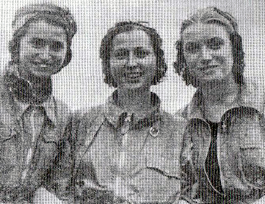 БИЈЕЉИНА, 5. ОКТОБРА /СРНА/ - Прва жена ратни пилот Марија Драженовић Ђорђевић /1924-1990/, која је у саставу 113. ловачког пука учествовала у борбама на Сремском фронту у Другом свјетском рату, умрла је 6. октобра 1990. године.
