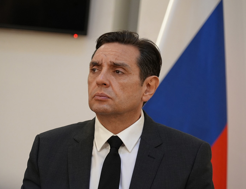 БЕОГРАД, 5. ОКТОБРА /СРНА/ - Оснивач Покрета социјалиста Александар Вулин изразио је увјерење да предсједник Србије Александар Вучић неће дозволити национализацију Нафтне индустрије Србије /НИС/.