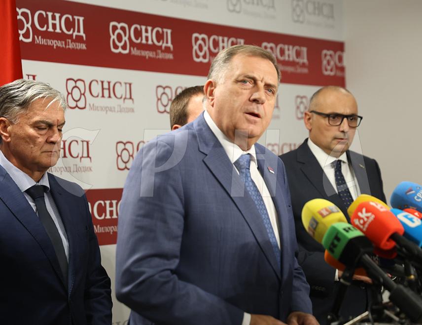 БАЊАЛУКА, 6. ОКТОБРА /СРНА/ - Предсједник Републике Српске Милорад Додик поручио је да Република Српска остаје стабилна и да је спремна да одговори сваком изазову.