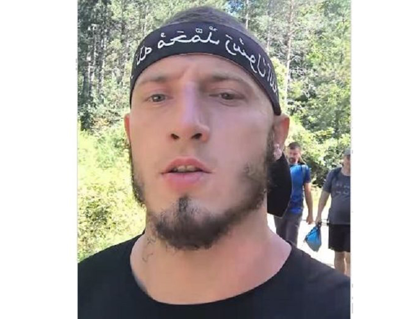 ISTOČNO SARAJEVO, OCTOBER 7 /SRNA/ – Officers of the State Investigation and Protection Agency of BiH /SIPA/ arrested three individuals in the Bihać area on suspicion of committing the criminal offense of inciting national, racial, and religious hatred, discord, or intolerance.