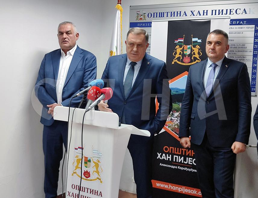 ХАП ПИЈЕСАК, 7. ОКТОБРА /СРНА/ - Предсједник Републике Српске Милорад Додик рекао је да оваква БиХ не одговара ни муслиманима и да је боље разићи се и бити добре комшије.