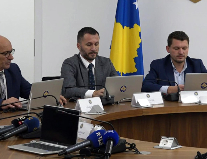 БЕОГРАД, 12. ОКТОБРА /СРНА/- У српским срединама на Косову и Метохији до 11.00 часова највећа излазност на локалним изборима забиљежена је у Звечану, Зубином Потоку и Сјеверној Косовској Митровици, саопштила је Централна изборна комисија /ЦИК/ самопроглашеног Косова.