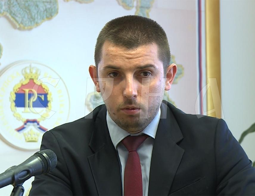 БАЊАЛУКА, 13. ОКТОБРА /СРНА/ - Министар трговине и туризма Републике Српске Денис Шулић изјавио је данас да је циљ повезивање туристичке понуде, увезивање привредног сектора и туристичке организације.
