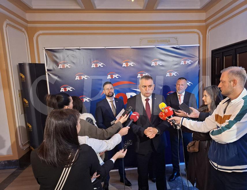 БАЊАЛУКА, 16. ОКТОБРА /СРНА/ - Предсједик Владе Републике Српске Саво Минић рекао је на "Данима осигурања Републике Српске" да треба креирати амбијент у којем осигурање није само обавеза, већ и прилика за иновацију, запошљавање, стабилност, али и одговорити на бројне изазове.