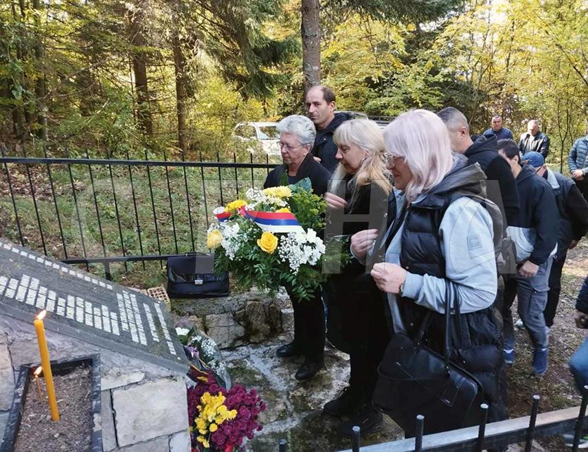 ВИШЕГРАД, 16. ОКТОБРА /СРНА/ – На брду Меремишље код Вишеграда данас су обиљежене 33 године од страдања 28 српских бораца, припадника Вишеградске и Руђанске бригаде, који су погинули на данашњи дан.