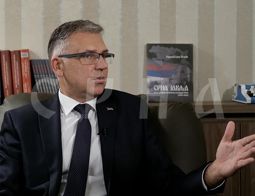 БАЊАЛУКА, 17. ОКТОБРА /СРНА/ - Република Српска предано ради на унапређењу школства и културе и издваја знатне износе за те намјене, изјавио је за Срну министар просвјете и културе Боривоје Голубовић.