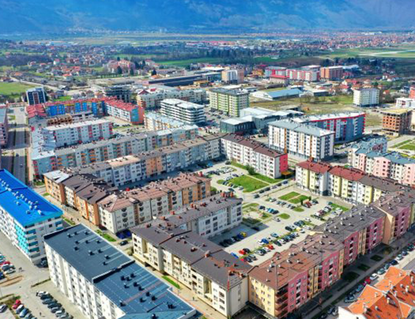 ИСТОЧНО САРАЈЕВО, 19. ОКТОБРА /СРНА/ - На подручју града Источно Сарајево у девет мјесеци извршено је 1.998 контрола, а због утврђених неправилности привредним субјектима изречене су казне од 193.000 КМ, док је наплаћено 96.855 КМ, рекао је Срни начелник градског Одјељења за инспекцијске послове Вељко Влашки.