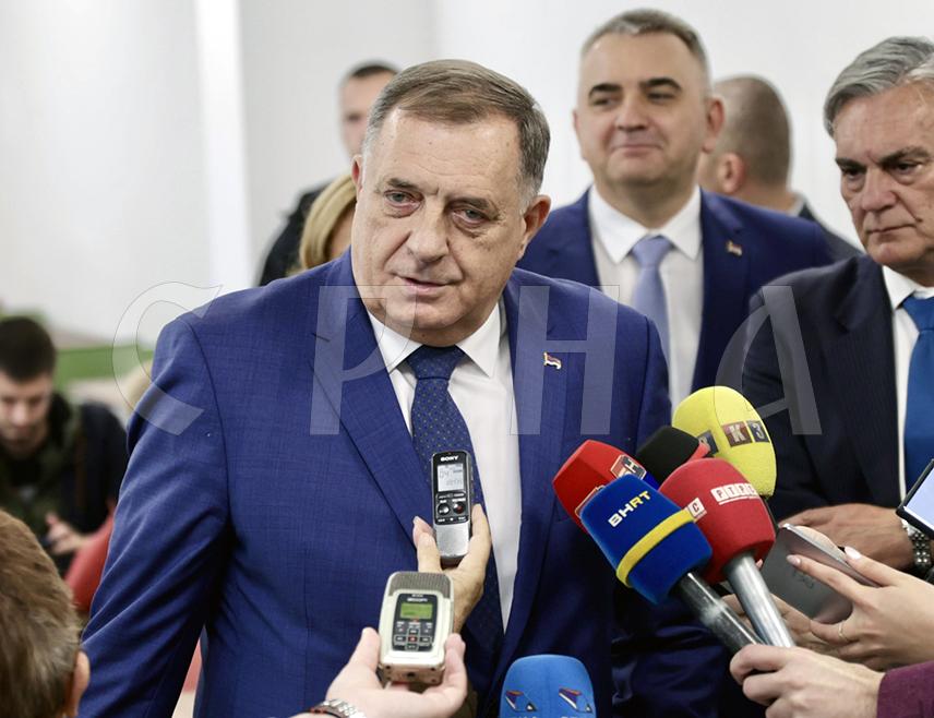ISTOČNO SARAJEVO, OCTOBER 22 /SRNA/ – President Milorad Dodik said today in Istočno Sarajevo that the newly opened Student Dormitory building in this city is one of the most modern facilities in Republika Srpska and that students who regularly pass their exams will be able to use it free of charge.