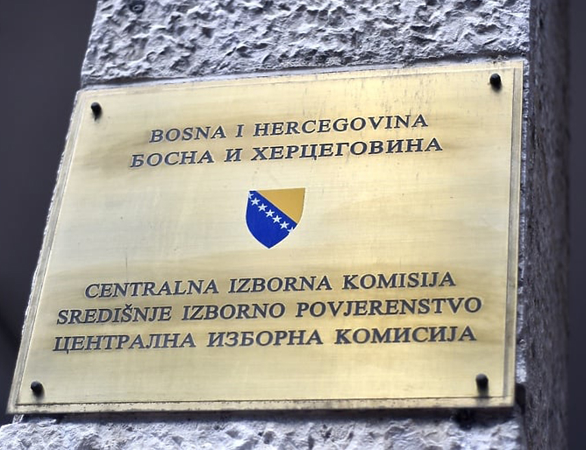 SARAJEVO, OCTOBER 23 /SRNA/ - The Central Election Commission /CEC/ of BiH did not approve the request to reopen the procedure ex officio in the case concerning a motion to annul the certification of the political party SNSD–Milorad Dodik for the early elections for the President of Republika Srpska.
