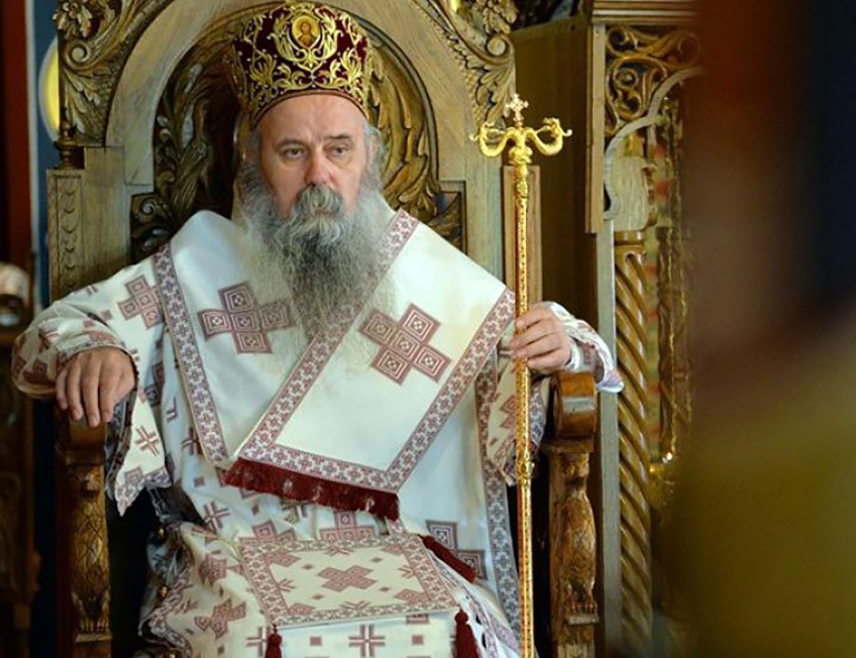 БАЊАЛУКА, 24. ОКТОБРА /СРНА/ - Његово високопреосвештенство митрополит зворничко-тузлански Фотије истакао је да је блаженопочивши митрополит Амфилохије био велики јерарх Српске православне цркве /СПЦ/ и човјек за вјечност који је сматрао да су Србија и Црна Гора једно, те поручио да неће проћи црногорствовање предсједника Црне Горе Јакова Милатовић који лажно покушава да га представи као Црногорца.