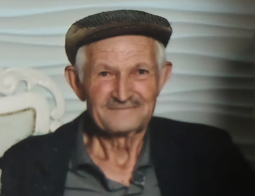 ПРИЈЕДОР, 27. ОКТОБРА /СРНА/ - Полиција трага за седамдесетдеветогодишњим Пером Тепићем из Горње Козице код Оштре Луке, а данас је објавила и његову фотографију и позвала грађане да, уколико га уоче, одмах то и пријаве.