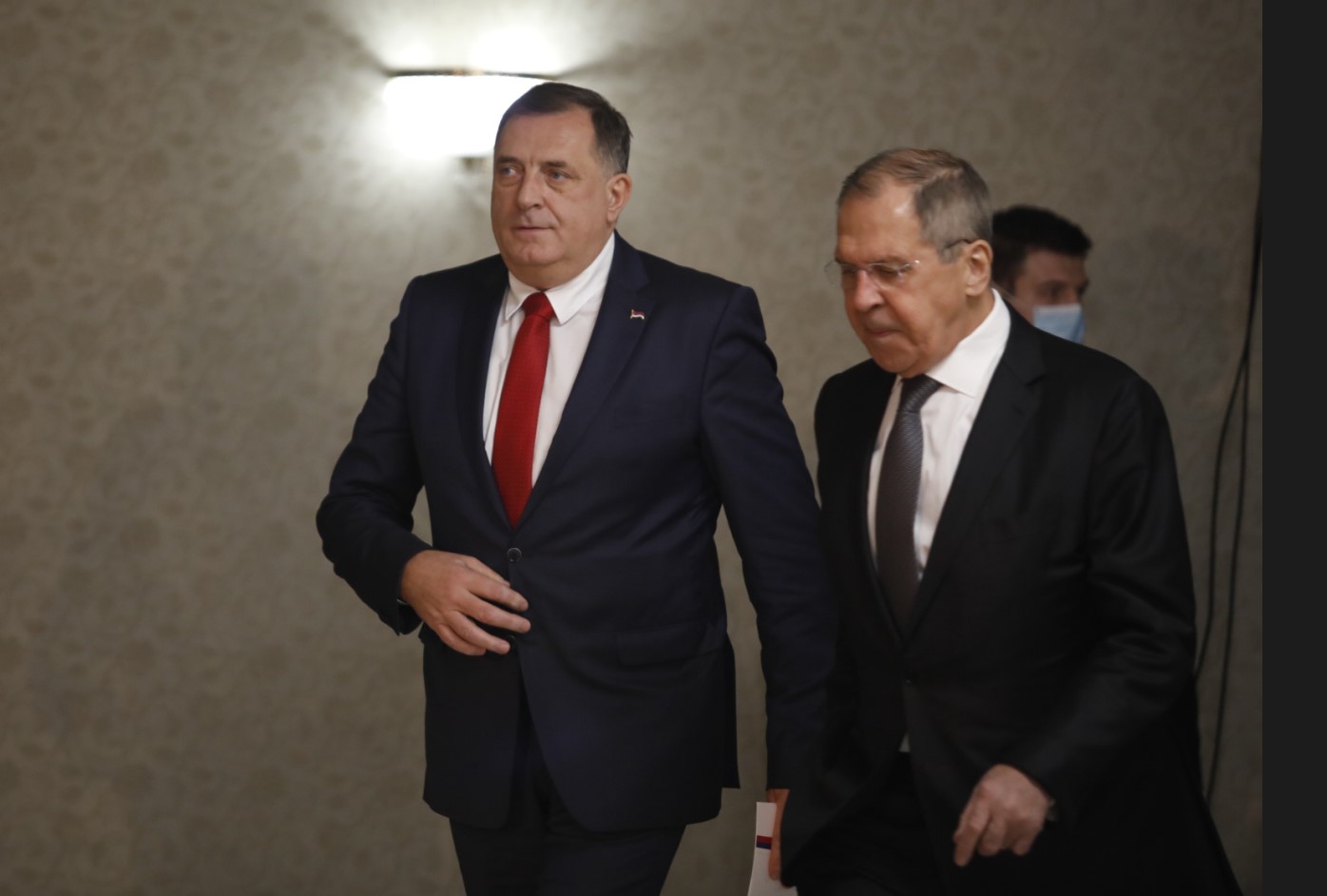 МИНСК, 28. ОКТОБРА /СРНА/ - Предсједник Милорад Додик најавио је да ће се данас у Минску састати са руским министром иностраних послова Сергејем Лавровом.