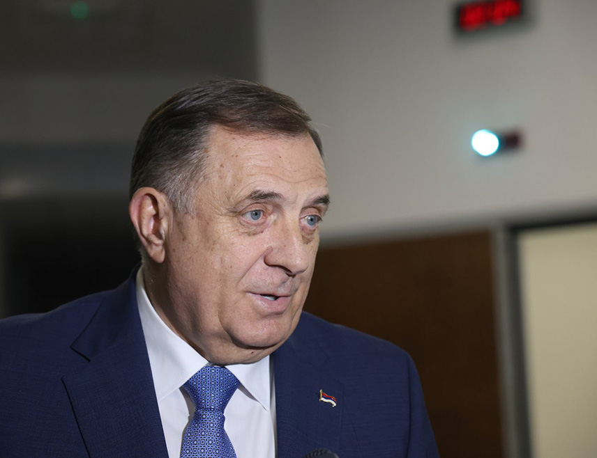 БЕОГРАД, 27. ОКТОБРА /СРНА/ - Предсједник Милорад Додик рекао је да не очекује да ће на предстојећој сједници Савјета безбједности УН, као и годинама уназад, бити донесен икакав закључак, али да очекује другачију атмосферу него што је била.