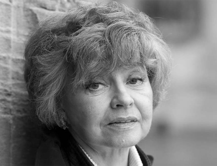 ЛОНДОН, 28. ОКТОБРА /СРНА/ - Британска глумица Прунела Скејлс, која је најпознатија по улози у британској хумористичкој серији "Фалични пансион", преминула је у 94. години, саопштили су њени синови Самјуел и Жозеф Вест.