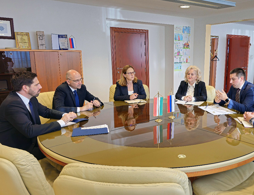 BANJA LUKA, OCTOBER 28 /SRNA/ – Hungary will be the partner country of next year’s Regional Trade Summit in Banja Luka, as agreed today during the meeting between the Minister for Trade and Tourism of Republika Srpska, Denis Šulić, and the Deputy Minister for Foreign Affairs and Trade of Hungary, Levente Magyar.