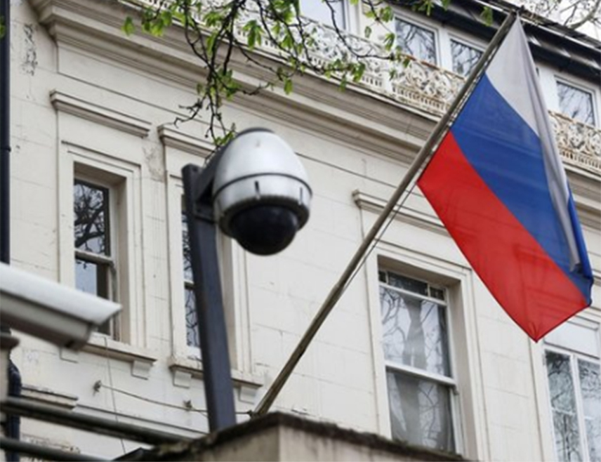 БРИСЕЛ, 28. ОКТОБРА /СРНА/ - Пријетње белгијског министра одбране Теа Франкена да ће "избрисати Москву са мапе" су бесмислене и могу гурнути Европу у нови рат, саопштено је из руске Амбасаде у Бриселу.