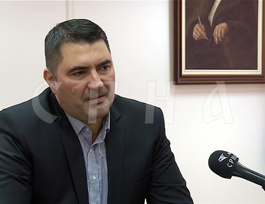 САРАЈЕВО, 29. ОКТОБРА /СРНА/ - Посланик СНСД-а у Представничком дому Парламентарне скупштине БиХ Мирослав Вујичић изјавио је да ће подршка посланика ове странке Приједлогу буџета БиХ за 2025. годину зависити од тога да ли ће у парламентарној процедури бити усвојени њихови амандмани којима би буџет био враћен у законске оквире.