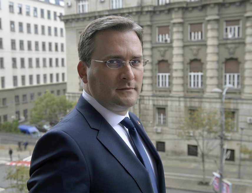 БЕОГРАД, 29. ОКТОБРА /СРНА/ - Министар културе Србије Никола Селаковић истакао је да је округли сто у хрватском Сабору на којем су извртане чињенице о логору Јасеновац најновији примјер који свједочи о намјери Хратске да се злочин у НДХ - држави фашистичког ужаса не само прикрије, него и глорификује, што је недопустиво.