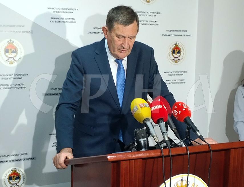 БАЊАЛУКА, 29. ОКТОБРА /СРНА/ - Министар привреде и предузетништва Републике Српске Војин Митровић сутра ће у Лакташима посјетити привредни субјект "Масив стил".