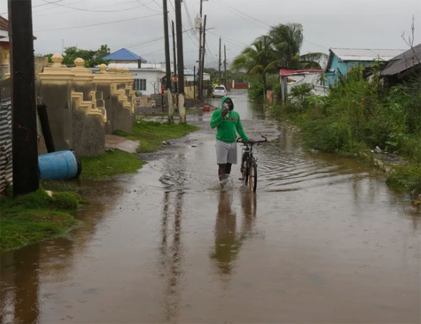 САНТИЈАГО ДЕ КУБА, 29. ОКТОБРА /СРНА/ - Ураган "Мелиса" оставио је током дана иза себе десетине мртвих и огромно разарање широм Кубе, Хаитија и Јамајке.