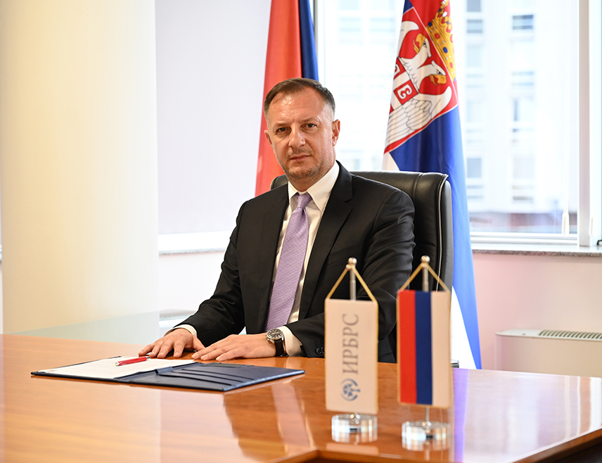 БАЊАЛУКА, 30. ОКТОБРА /СРНА/ - Недељко Ћорић данас је званично преузео дужност директора Инвестиционо-развојне банке /ИРБ/ Републике Српске.