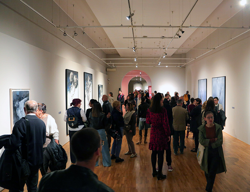 БАЊАЛУКА, 30. ОКТОБРА /СРНА/ - У Музеју савремене умјетности Републике Српске у Бањалуци вечерас је отворена изложба "Владимир Величковић: Фигура као израз егзистенције" којом ова установа наставља успјешну сарадњу са Музејом савремене уметности из Београда.