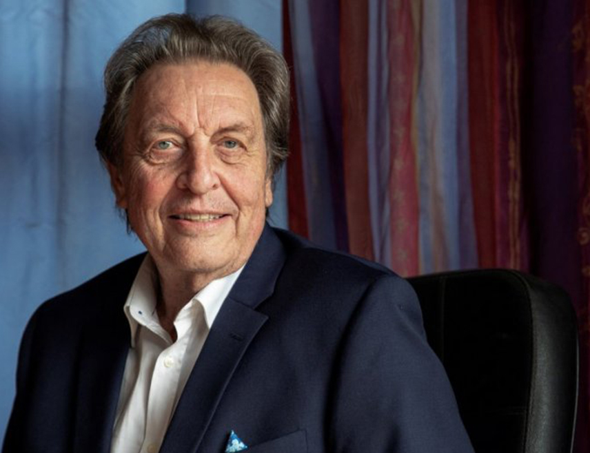 МОСКВА, 31. ОКТОБРА /СРНА/ - Ерол Маск, отац америчког предузетника Илона Маска, назвао је предсједника Украјине Владимира Зеленског "лошом украјинском шалом".