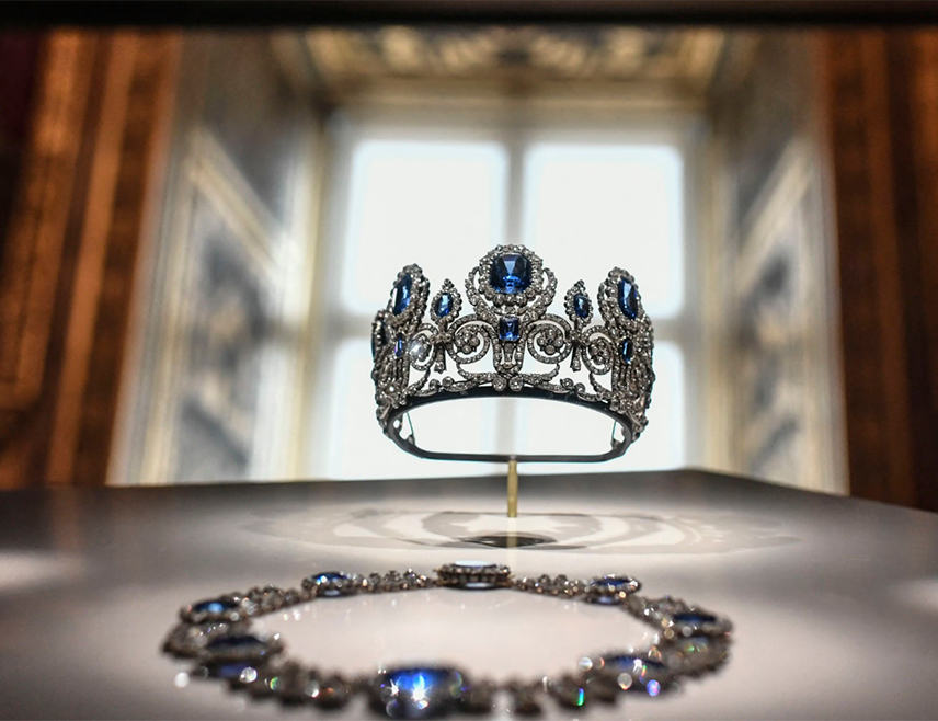 БЕРЛИН, 1. НОВЕМБРА /СРНА/ - Израелска компанија специјализована за безбједност и анализу "ЦГИ груп" саопштила је да јој је понуђено да откупи драгуље украдене из музеја Лувр, објавио је лист "Билд".