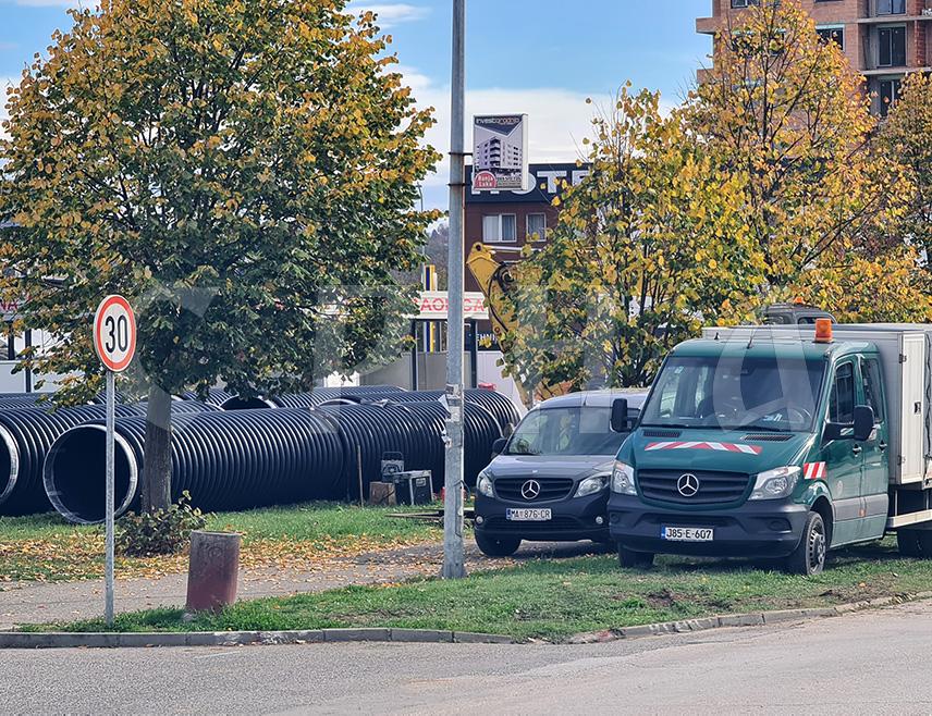 ДОБОЈ, 2. НОВЕМБРА /СРНА/ - У Добоју је у току изградња новог кишног колектора, који ће са 1.217.207 КМ финансирати Европска инвестициона банка.