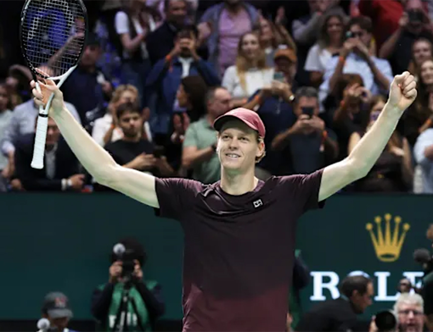 ПАРИЗ, 2. НОВЕМБРА /СРНА/ - Италијански тенисер Јаник Синер освојио је Мастерс у Паризу, пошто је данас у финалу побиједио Канађанина Феликса Оже-Алијасима.