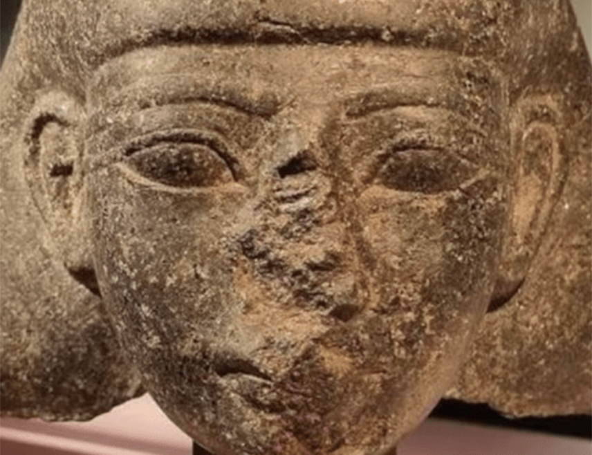 ХАГ, 2. НОВЕМБРА /СРНА/ - Холандија ће вратити Египту скулптуру стару 3.500 година која се појавила на холандском сајму умјетности, рекао је премијер Дик Шуф током сусрета са египатским предсједником Абделом Фатахом ел Сисијем.