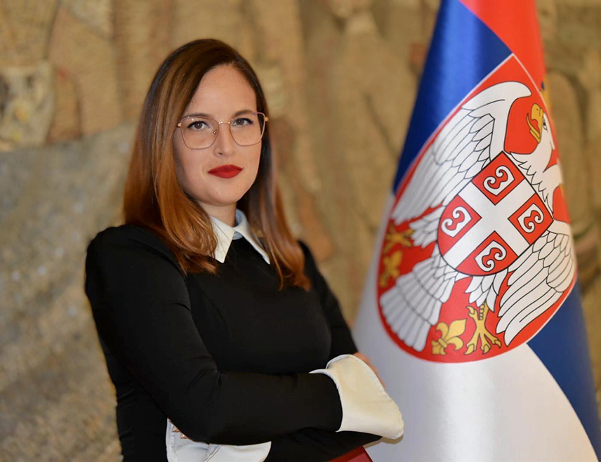 БЕОГРАД, 3. НОВЕМБРА /СРНА/ - Министар заштите животне средине Србије Сара Павков изјавила је да ће меморандум потписан данас са ресорним министарством Републике Српске бити и званичан оквир и окосница континуиране размјене искуства и знања у области заштите животне средине, али и почетак нових прекограничних пројеката.