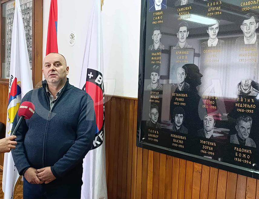 СРБАЦ, 3. НОВЕМБРА /СРНА/ - У Српцу су данас снимани кадрови за документарну емисију "Мисија" на РTРС-у посвећену путу Прве србачке лаке пјешадијске бригаде, која је дала немјерљив допринос у Одбрамбено-отаџбинском рату.