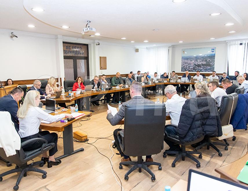 ПРЊАВОР, 3. НОВЕМБРА /СРНА/ - На данашњој сједници Скупштинe града Прњавора усвојен је приједлог ребаланса градског буџета за 2025. годину у износу од 37 милиона КМ, чиме је буџетски оквир увећан за 4.550.000 КМ.