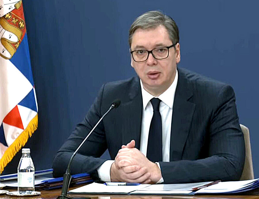 БЕОГРАД, 3. НОВЕМБРА /СРНА/ - Предсједник Србије Александар Вучић изјавио је вечерас да ће од почетка сљедеће године плате у јавном сектору бити повећане за 5,1 одсто.