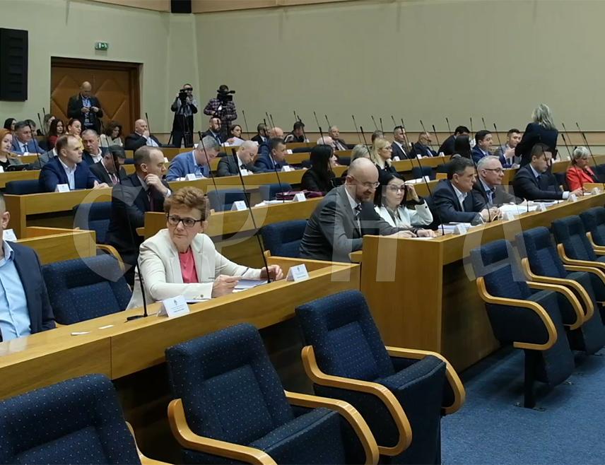 BANJA LUKA, NOVEMBER 4 /SRNA/ - The Head of the SNSD Caucus in the Republika Srpska National Assembly, Srđan Mazalica, said that amendments to the Law on the Development of Small and Medium-Sized Enterprises would help ensure that decisions on incentives for such enterprises are made in a more flexible way.