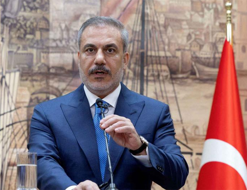 ХЕЛСИНКИ, 5. НОВЕМБРА /СРНА/ - Мировни напори у Украјини морају се спроводити тако да се у обзир узму реално стање ствари и интереси умијешаних страна, изјавио је министар спољних послова Турске Хакан Фидан.