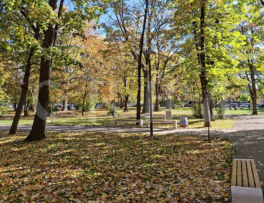 САРАЈЕВО, 5. НОВЕМБРА /СРНА/ - У Републици Српској и Федерацији БиХ /ФБиХ/ сутра ће бити претежно сунчано вријеме са температуром до 19 степени Целзијусових.