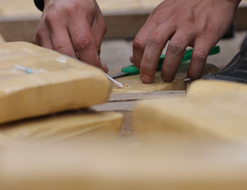 ДАБЛИН, 5. НОВЕМБРА /СРНА/ - Ирска полиција заплијенила је кокаин и канабис у Даблину у вриједности више од три милиона евра, пише "Дејли мејл".