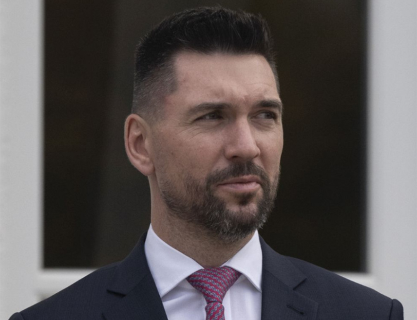 БРАТИСЛАВА, 6. НОВЕМБРА /СРНА - РИА Новости/ - Словачка предлаже оснивање фонда у ЕУ за компензацију европским фармерима за губитке до којих је довео увоз пољопривредних производа из Украјине, изјавио је словачки министар пољопривреде Ричард Такач.