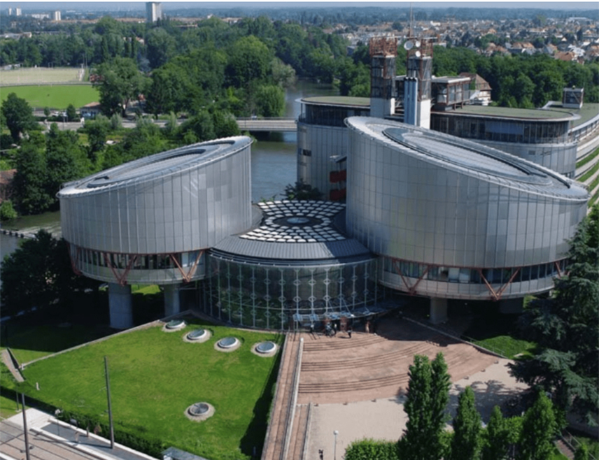 БЕОГРАД, 6. НОВЕМБРА /СРНА/ - Покретање поступка пред Европски судом за људска права у Стразбуру, након што је крњи Уставн суд БиХ одбацио апелацију одбране предсједника Милорада Додика, допринијеће правној интернационализацији цијелог случаја и бити одлична прилика да се разобличи правна неоснованост наметнутих одлука Кристијана Шмита, сматра асистент на Правном факултету у Београду Алекса Николић.