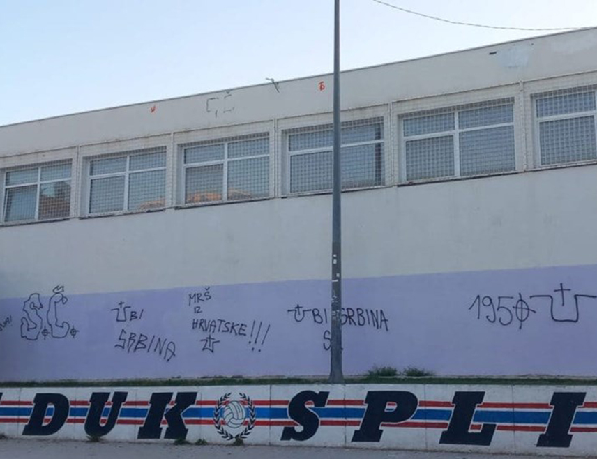 SPLIT, NOVEMBER 7 /SRNA/ – Ustasha and anti-Serb graffiti appeared this morning on the wall of a school gym in the Split neighborhood of Plokite.