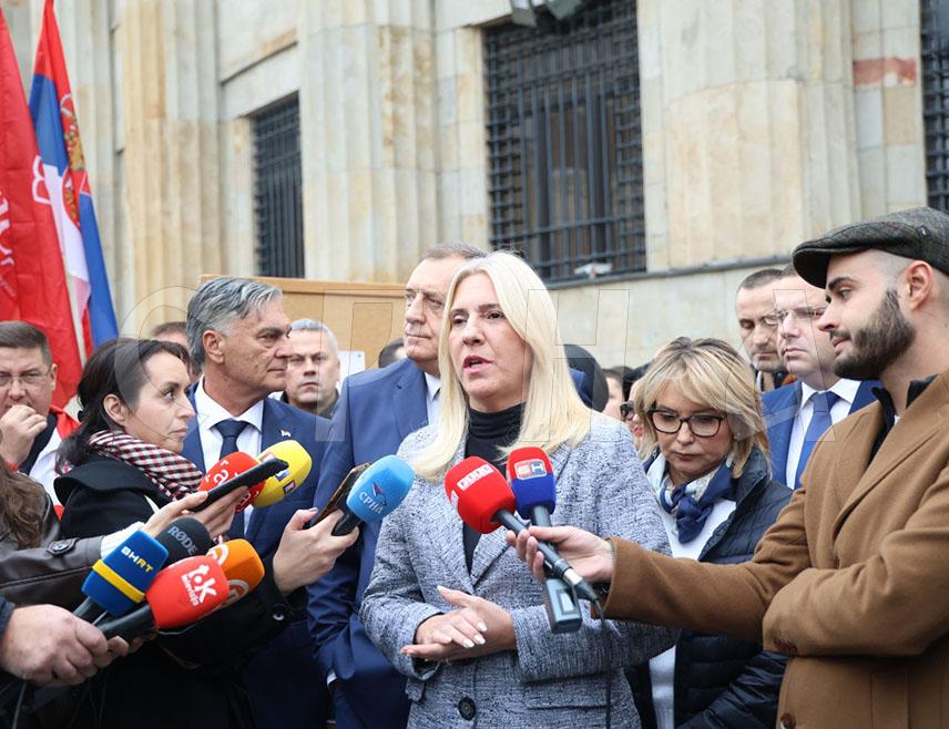 BANJA LUKA, NOVEMBER 8 /SRNA/ – SNSD  Deputy Leader Željka Cvijanović has stated today in Banja Luka that the upcoming snap presidential elections in Republika Srpska will serve as a defence of the people’s will expressed three years ago in democratic elections, but also as an act of resistance to what the colonial authority has brought to BiH.