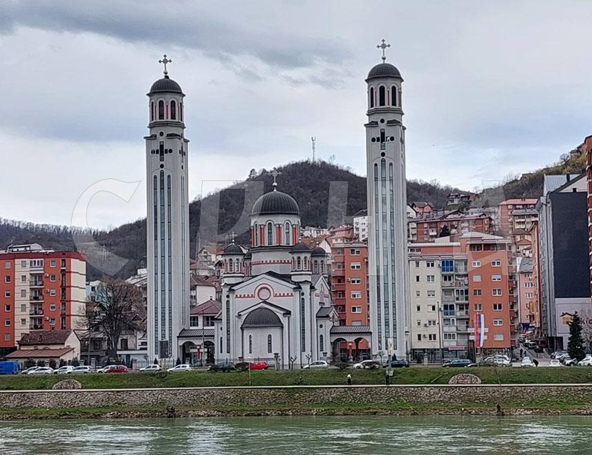 ЗВОРНИК, 10. НОВЕМБРА /СРНА/ - Град Зворник кум је славе Светог Арсенија Сремца, коју данас прославља Пећка патријаршија, речено је Срни у зворничкој Градској управи.